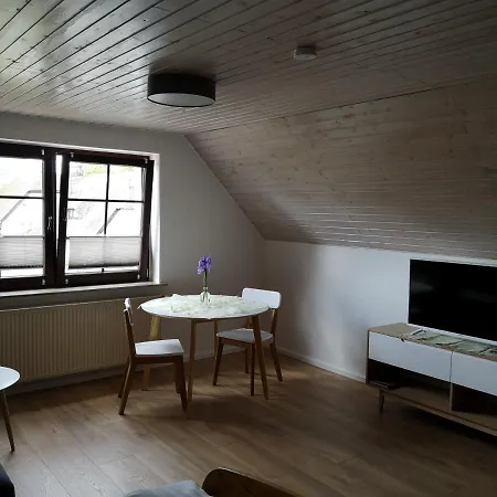 Apartment Looks Thiessow